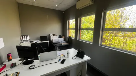 Valley View Centre, Campbell Road, Craigovan, Witkoppen has  a 321m² Retail Space Available For Sale (12)